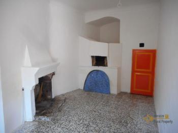 Traditional town house of 60 sqm for sale in Furci, Abruzzo. Img3